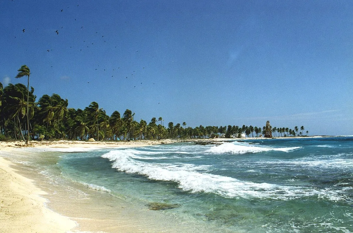 Diving at Half Moon Caye Wall